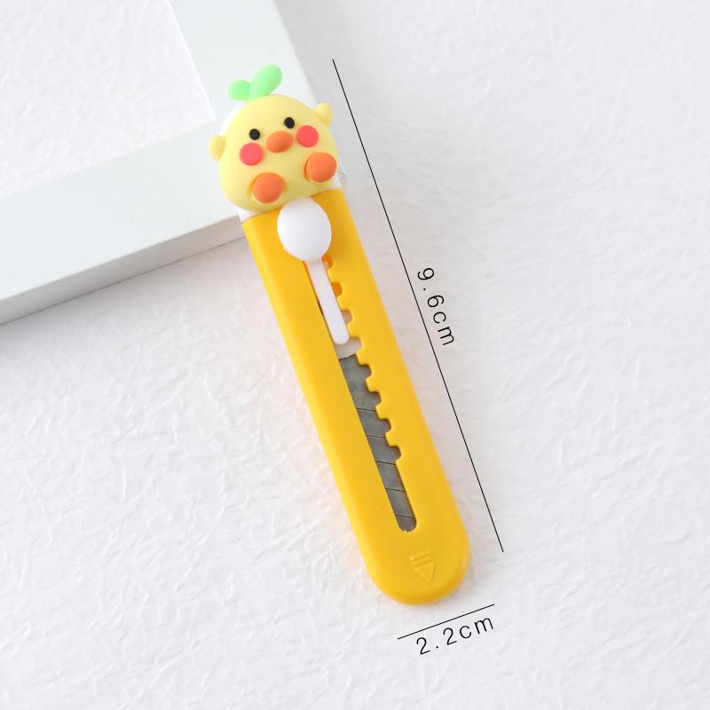 Custom Cute Cartoon Bear Utility Knife for Paper Cutting and Unboxing - Ideal for Students and Offices