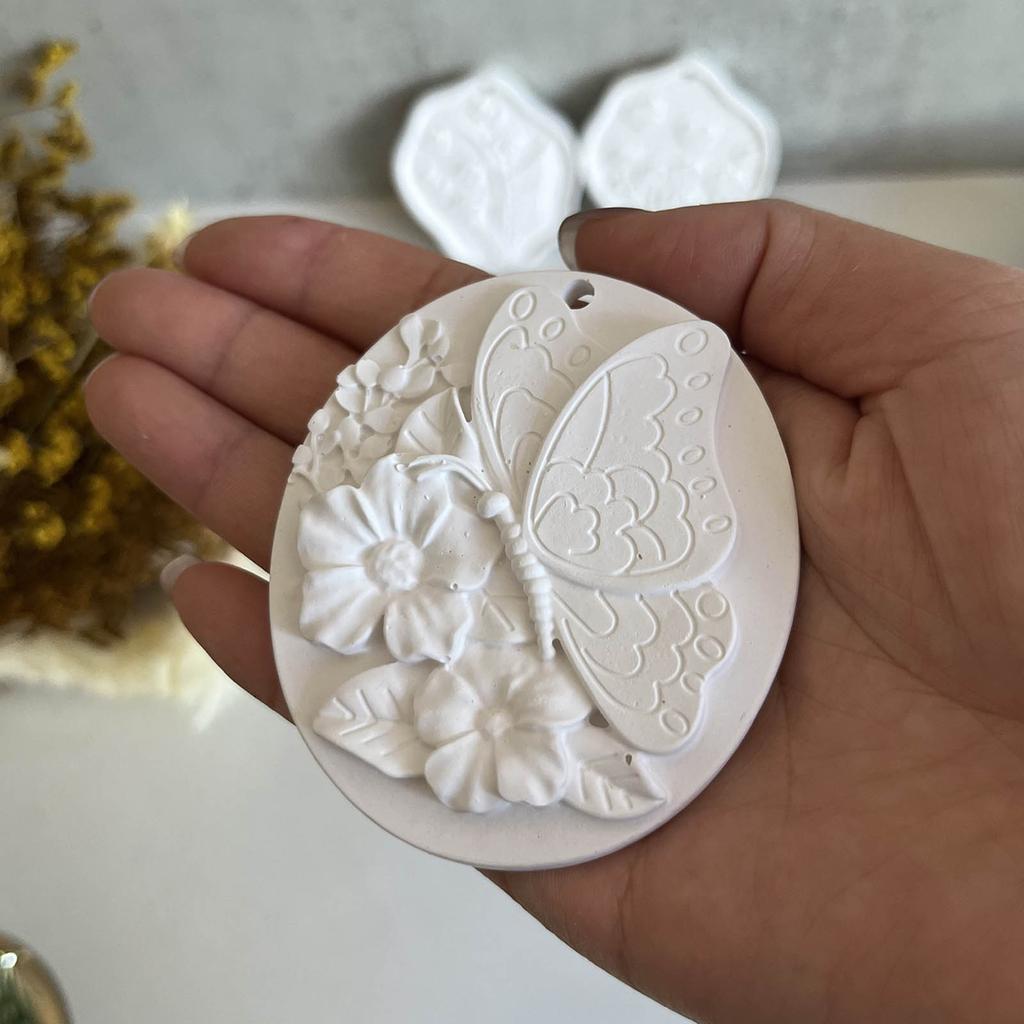 Flower Carved Resin Mold with Hole for DIY Art Craft Hanging Decorations Soap Gypsum Ornaments Valentine Gift Home Decor