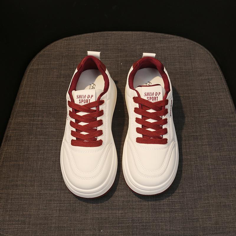 Popular Versatile Platform White Shoes Women's Spring and Summer Super Fire Niche Board Shoes 2025 New Leisure Sports Bread Shoes