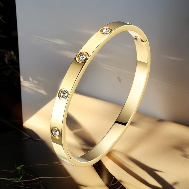 High-End Women's Stainless Steel Bracelet - Non-Fading, Titanium Steel, Elegant Buckle Jewelry