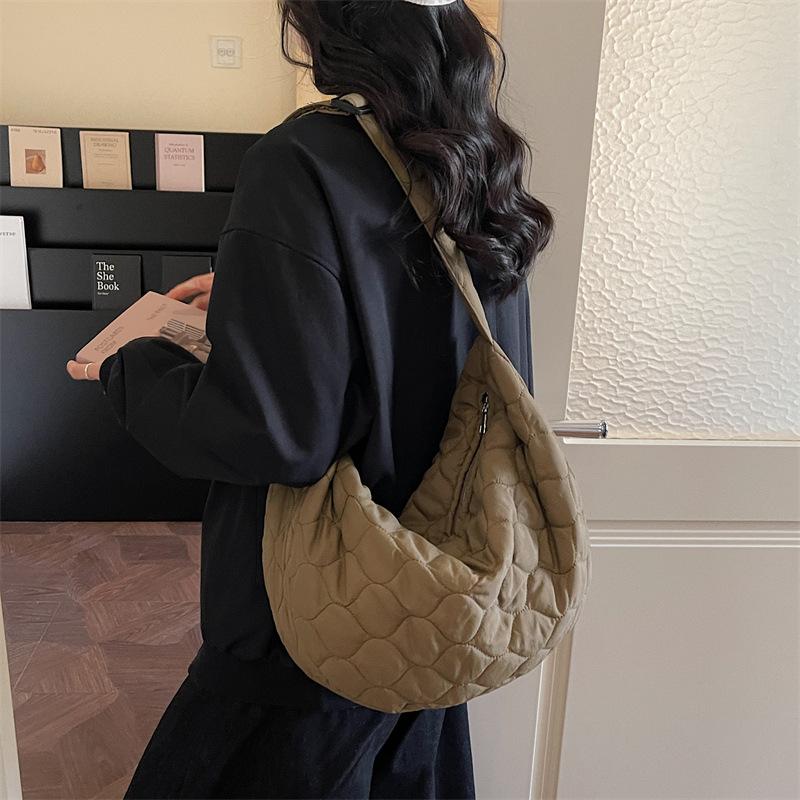 Autumn and Winter Large-capacity Commuter Bag Women's Fashion Versatile Shoulder Bag Down Cotton Clothes Crossbody Dumpling Bag