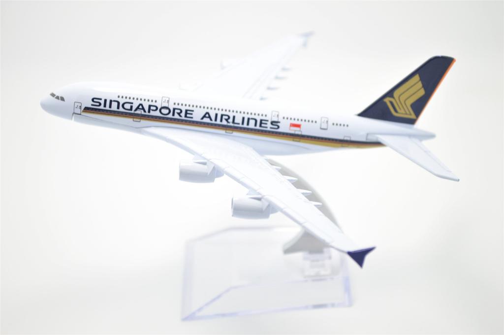 TANG DYNASTY 16cm Singapore Airlines Airbus A380 Alloy Airplane Model Toy 1/400