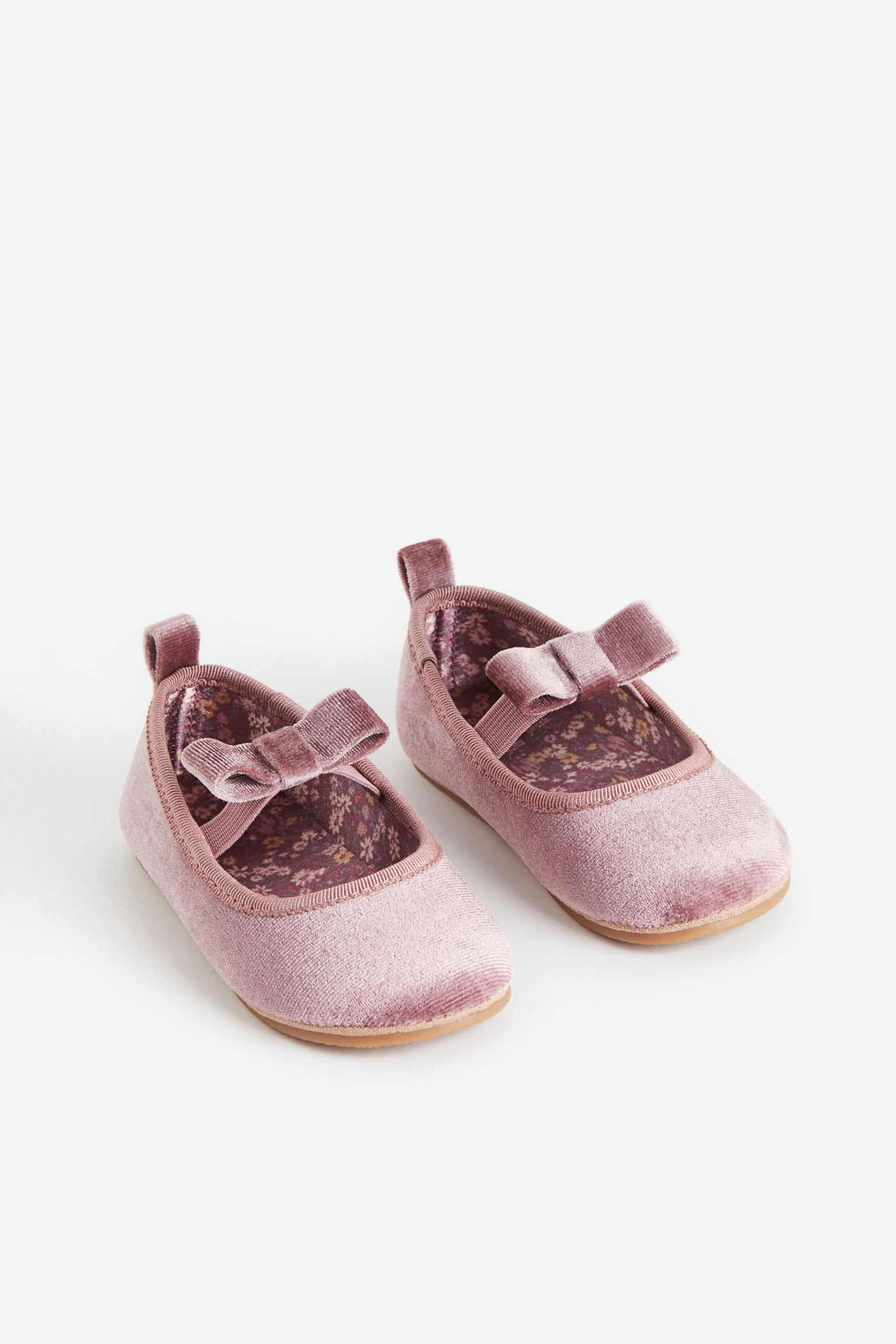 

Ballet pumps