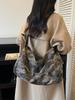 Borsa Boston in Tela Camouflage 2025: Grande Capacità Pendolare & Casual Stile Cuscino a Tracolla