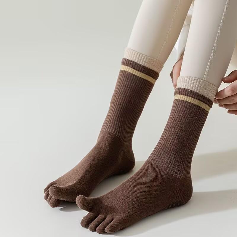 Five Fingers Socks Female Cotton Spring And Fall Mid Call Socks Professional Non Slip Sports Yoga Socks Pilates Indoor Fitness Socks