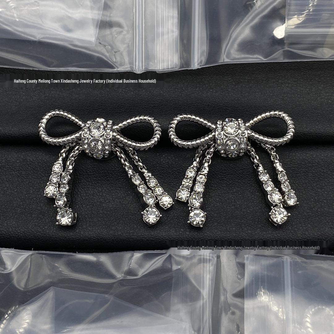 

Серьги-пусеты Miu Miu Сердце Эмаль - Женская Мода Универсальные Высокая Версия Ювелирные Изделия с Буквами Miu