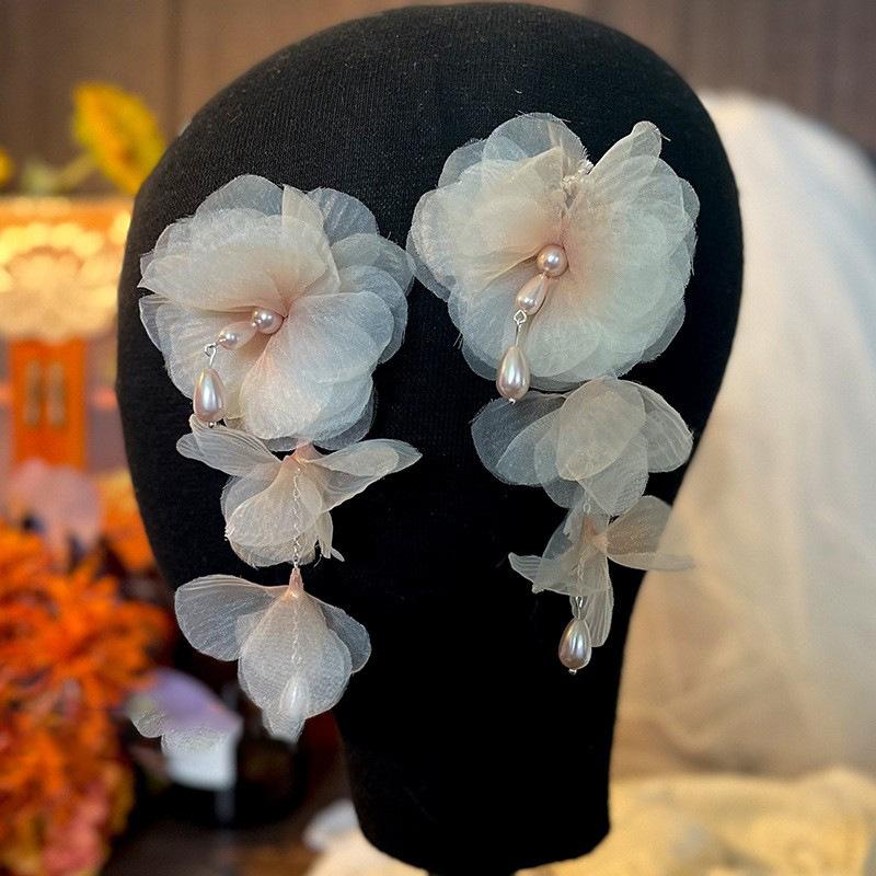 Tkanina szyfonowa kwiatowe perłowe kolczyki z frędzlami wykwintne kwiatowe lekkie luksusowe niszowe klipsy do uszu wysokiej klasy wszechstronne kolczyki damskie