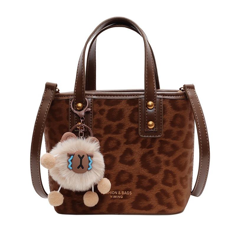 High-quality Wholesale Korean Trend Leopard Print Matte Texture Portable Bucket Bag Female Versatile Commuter Foreign Style Messenger Bag
