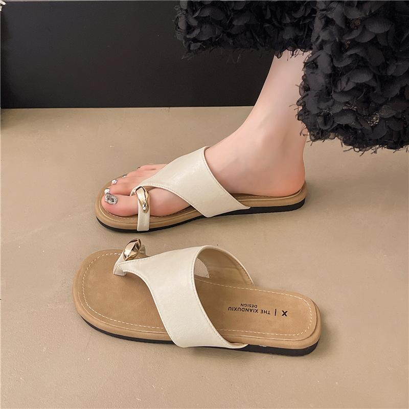 Spring and Summer New Flat-bottomed Sandals New Metal Buckle Niche Retro Style Toe Lazy One-word Slippers