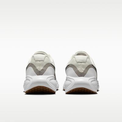 Men's Sneakers Nike Revolution 8 Phantom College Grey Gum Phantom/College Grey/Gum Medium Brown/Medium Ash