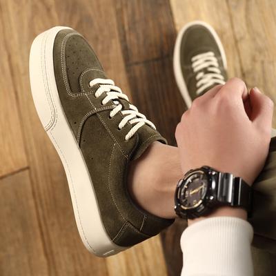 Yeni Erkek Ayakkabıları Bahar Yeni Niş Ayakkabılar Erkek Süet Deri Retro Günlük Ayakkabılar Erkekler ve Kadınlar için Her Şeye Uygun Kalın Tabanlı Kaykay Ayakkabıları