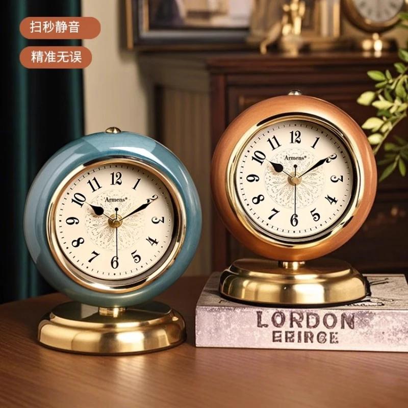 Pendulum Desktop High-end Sense Living Room Art Desktop Ornament Light Luxury High-end Clock