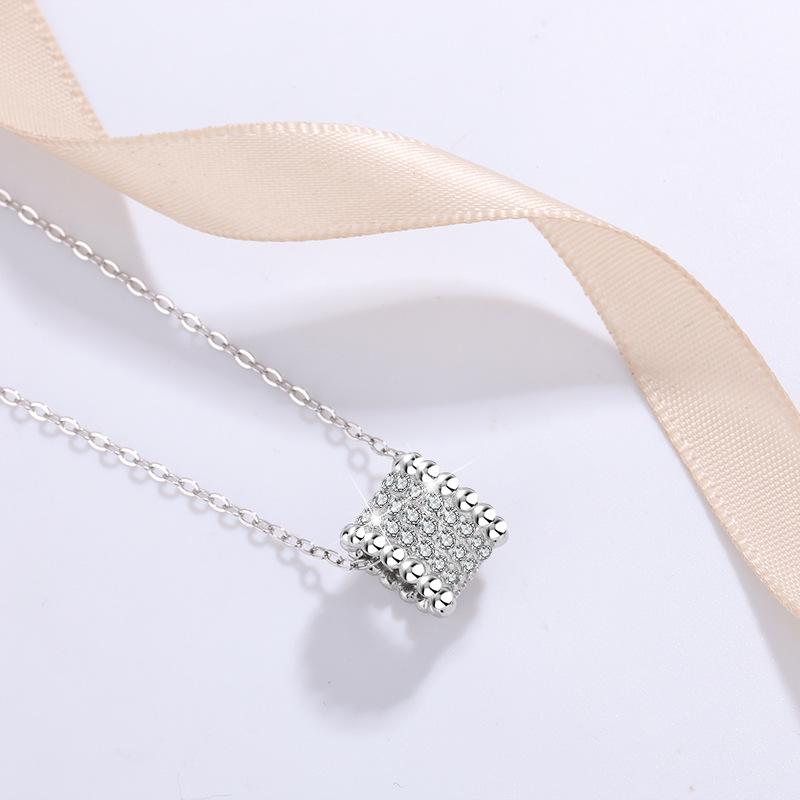S925 Sterling Silver Moissanite Pendant Necklace – Slim Waist Design with Micro-set Diamonds