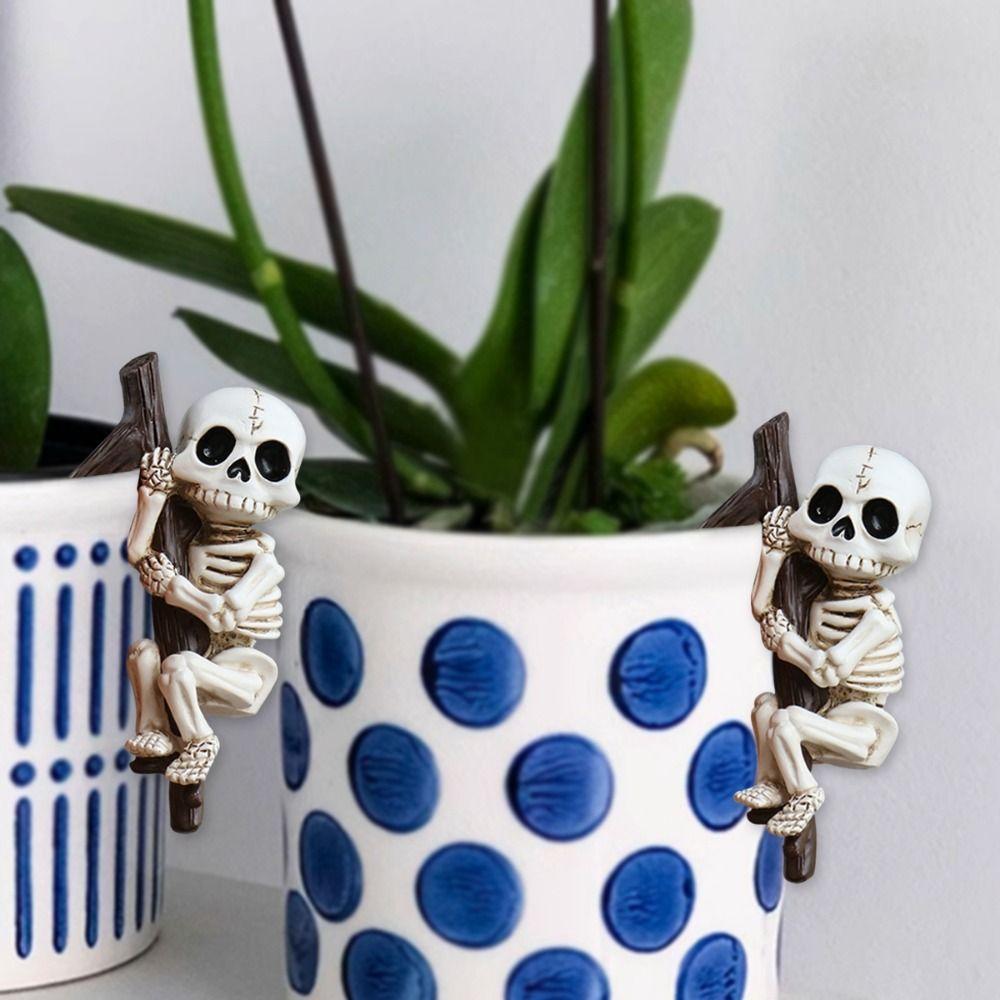 2Pcs Unique Skeleton Figurine Resin Halloween Skeleton Decor Outdoor Courtyard