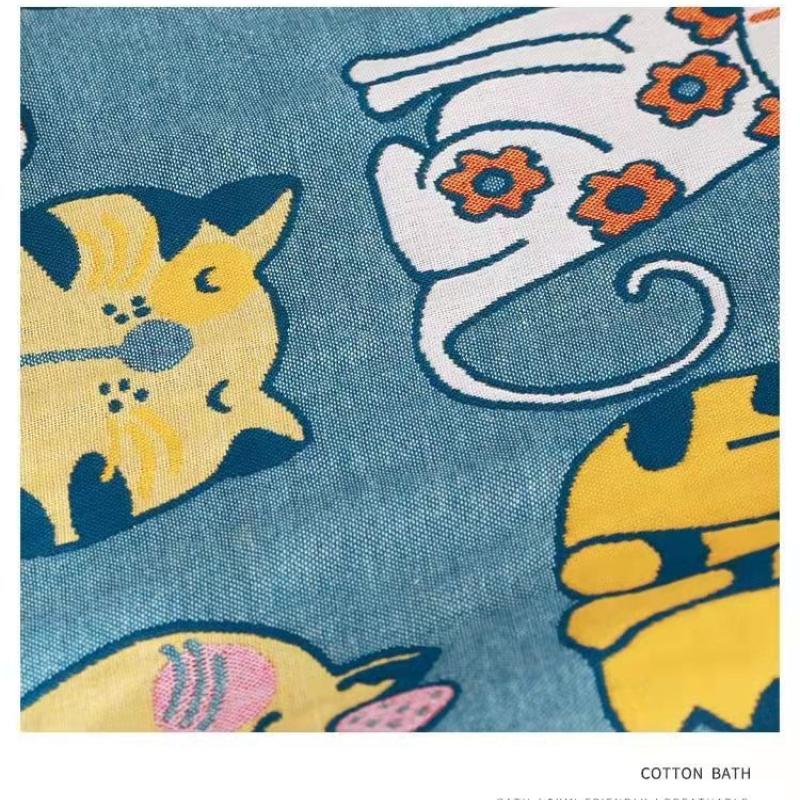 Multi-Layer Gauze Jacquard Floral Throw Blanket 80x160cm, Quick Dry Absorbent Large Cotton Bath Towel Soft Beach Towel for Couch Bed Napping Decor