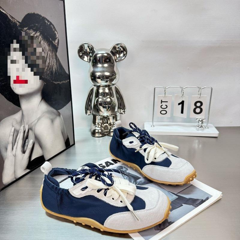 Leather flat bottom comfortable and lightweight 2 new spring and summer new color matching fashion casual sports shoes