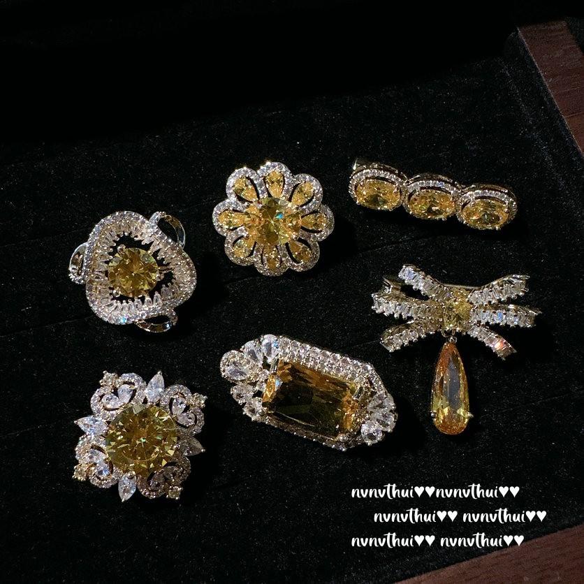 Cinderella Twilight Yellow Pea Gem Brooch, Beautiful, 18K Gold Plated, Sunset Yellow Butterfly Zircon Brooch