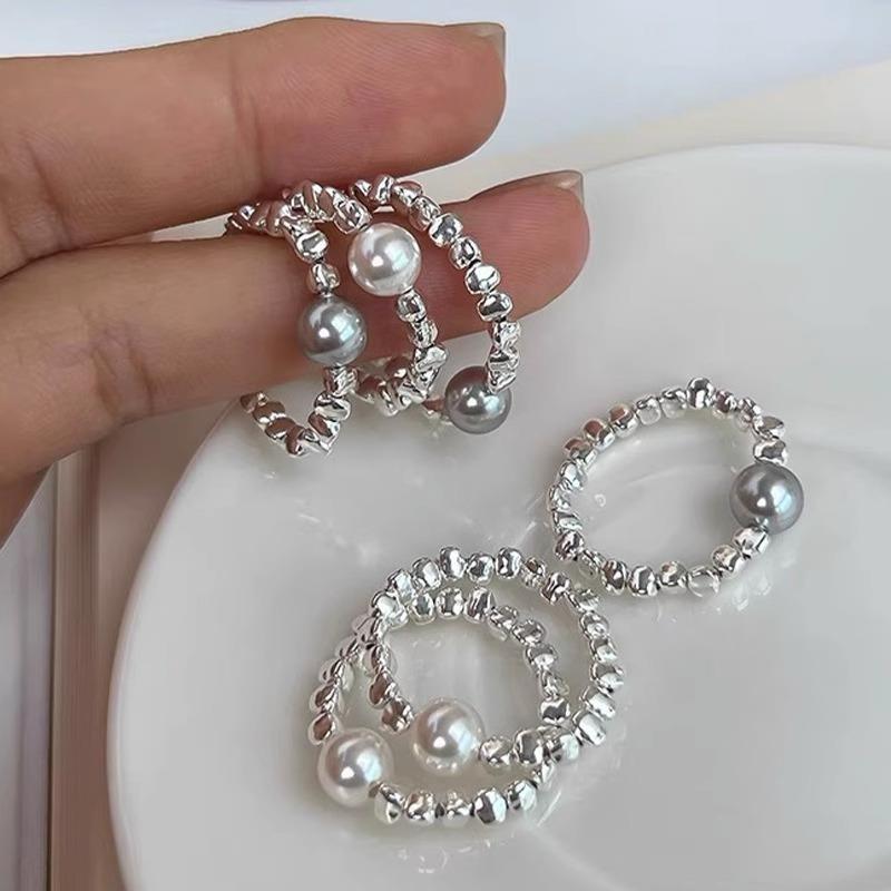 Chic Vintage Style High-quality Pearl Elastic Ring For Women Geometric Fashionable Design
