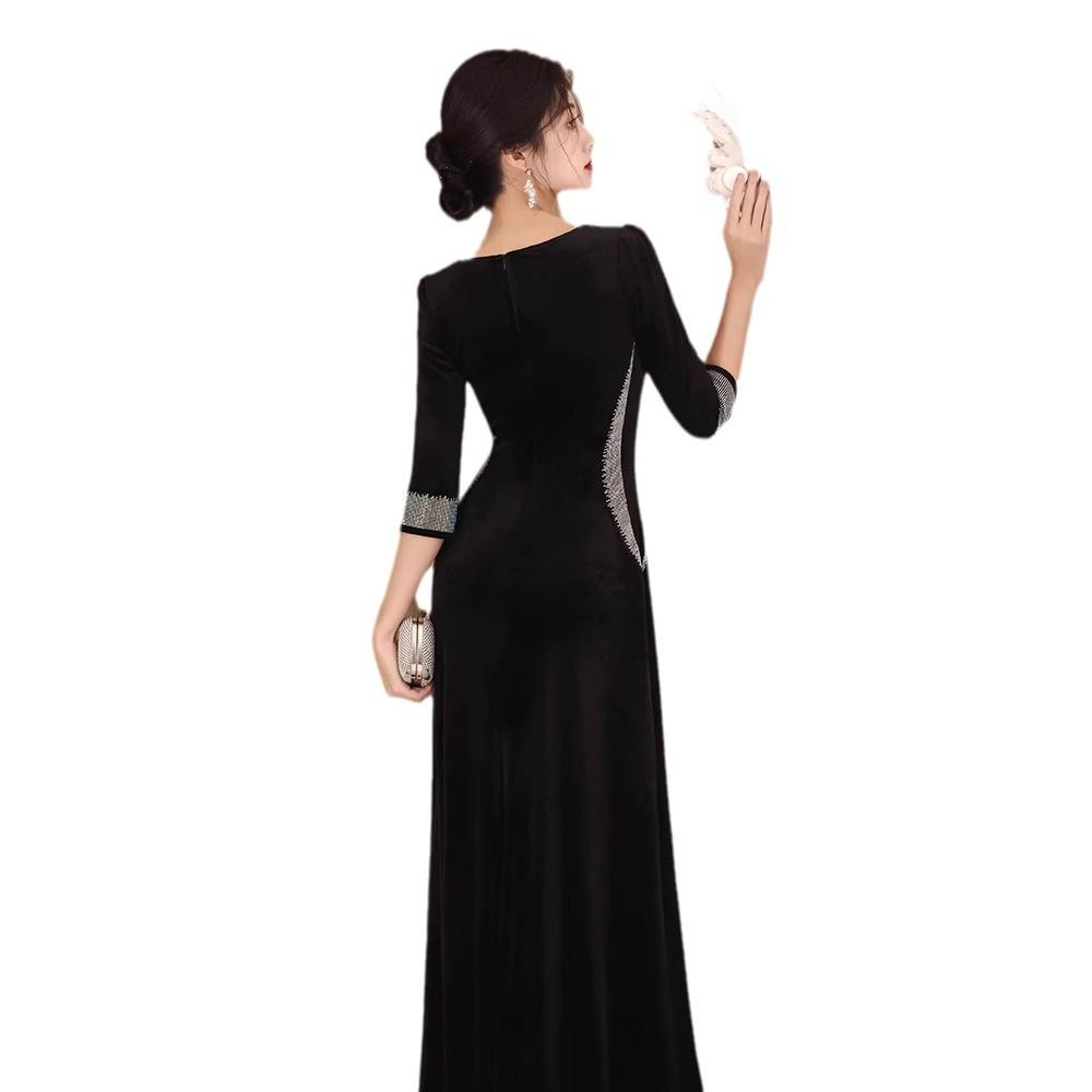 Black Autumn and Winter Evening Dress Women's New Exquisite Velvet Banquet Host Temperament Dignified Atmosphere