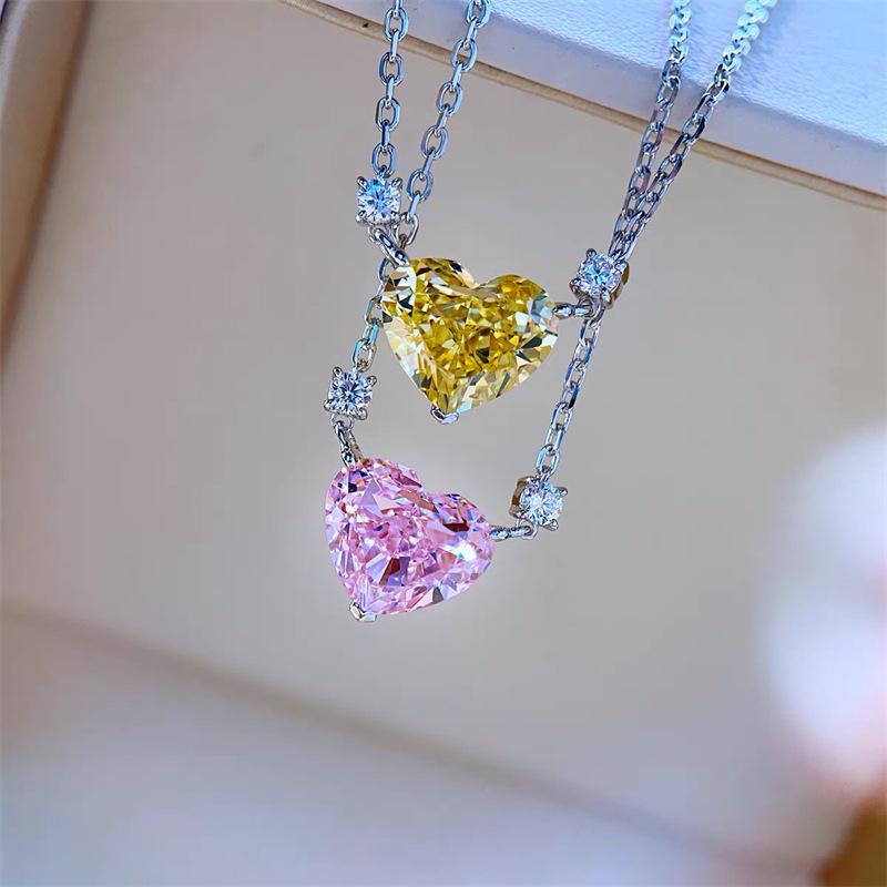 Zircon Heart Pink & Yellow Gold Necklace: Women s Fresh, Cool, High-End Clavicle Chain.