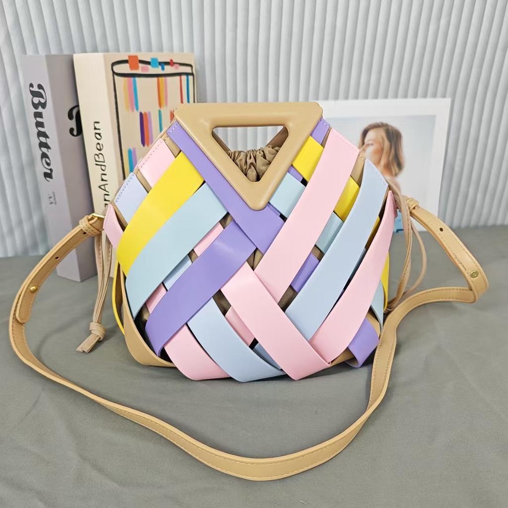 Vegetable Basket Women'S Bag Niche Design Temperament High-End Fashion Inverted Triangle Portable Woven Bag