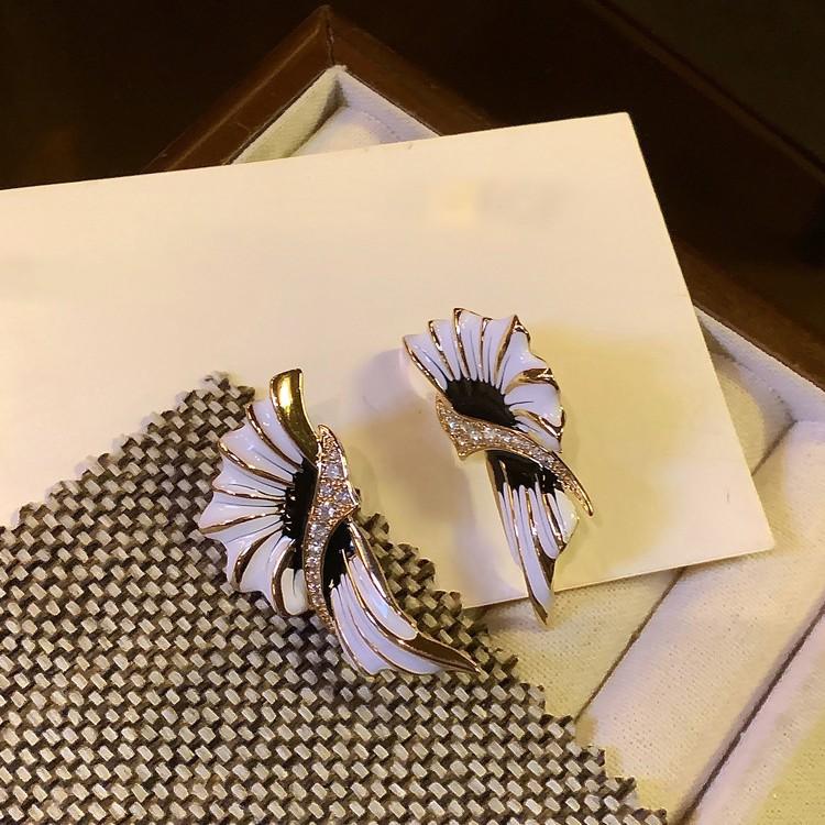 Silver needle zir*****il drop wing stud earrings niche exaggerated design earrings personalized earrings women