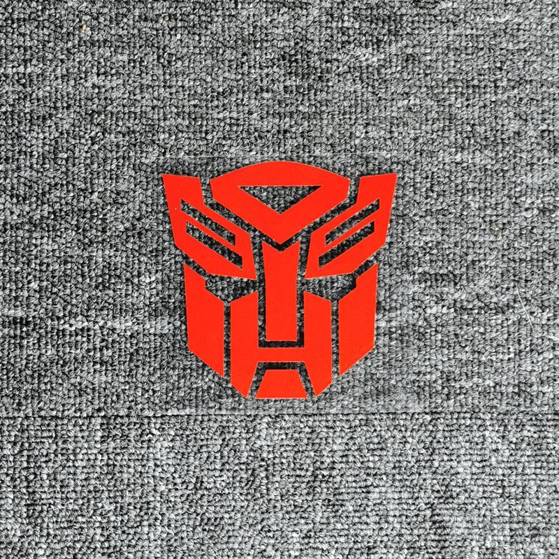 

Автомобільні наклейки Трансформери Автоботи Десептикони Світловідбиваюча прикраса Кришка паливного баку Бампер Багажник Мотоцикли Ноутбук Телефон D40 14x14cm