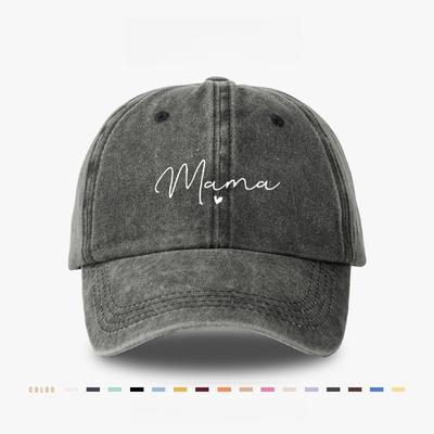 Herzförmige Buchstaben "mama" sind modische und vielseitige Baseballkappen, die für den täglichen Outdoor-Freizeitbereich geeignet sind.