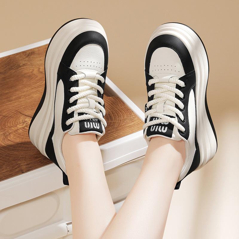 Leather Little White Shoes Women's Casual Versatile Dad Shoes Spring and Autumn Flat Bottom Thick Sole Women's Sports Shoes Women's Shoes
