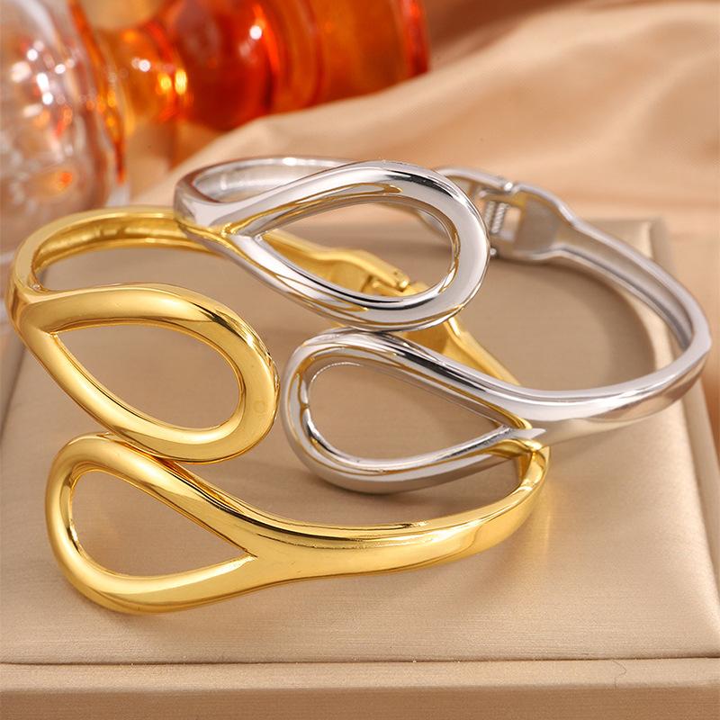 Women's Simple Fashion Hollow Embrace Elastic Open Texture Jewelry Bracelet