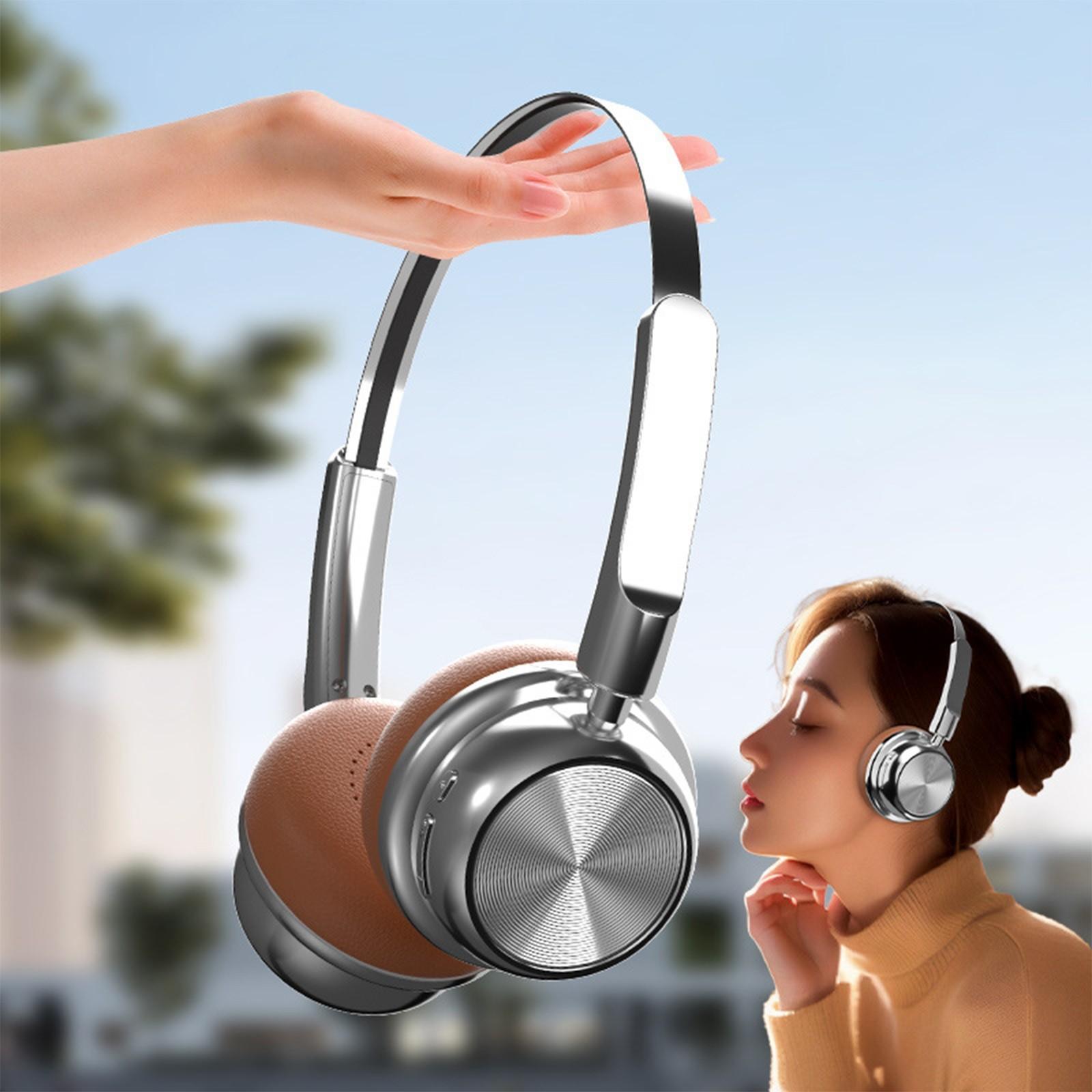 

Сучасні навушники з підтримкою Bluetooth 5.4 Стабільне з єднання Звук Глибокий Бас М яка вушна подушка 30 годин безперервного використання чорний