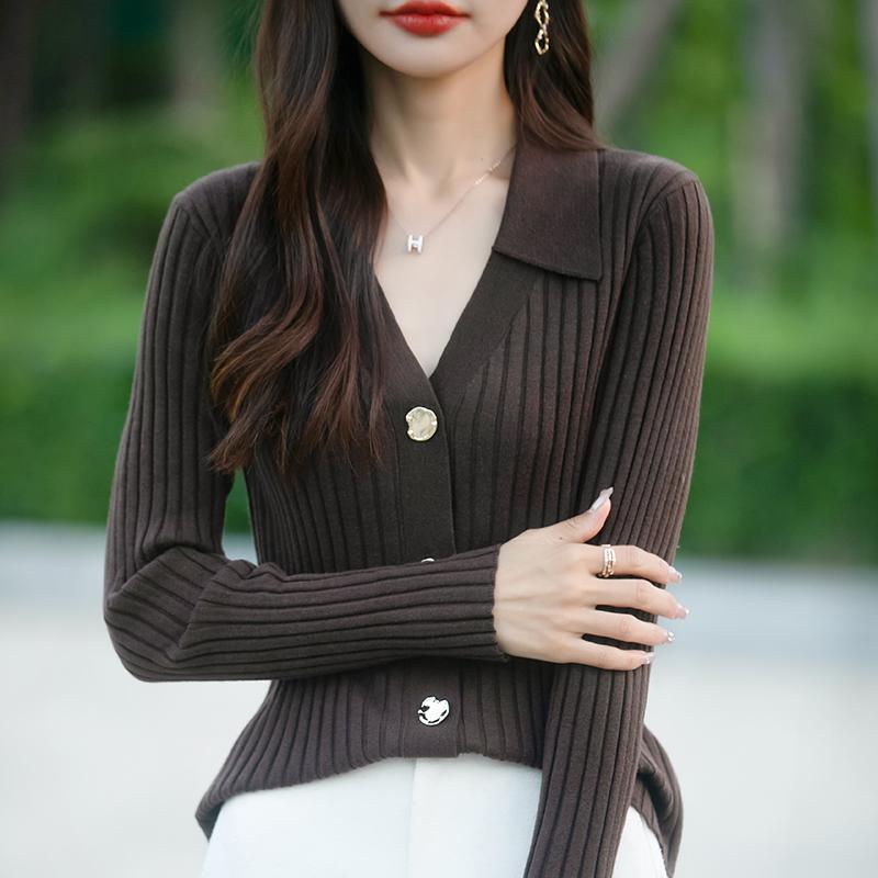 Leichte Strickjacke für Damen aus 50 % Wolle und 50 % Maulbeerseide – vielseitige Strickware für 4 Jahreszeiten für ganzjährigen Komfort und Stil