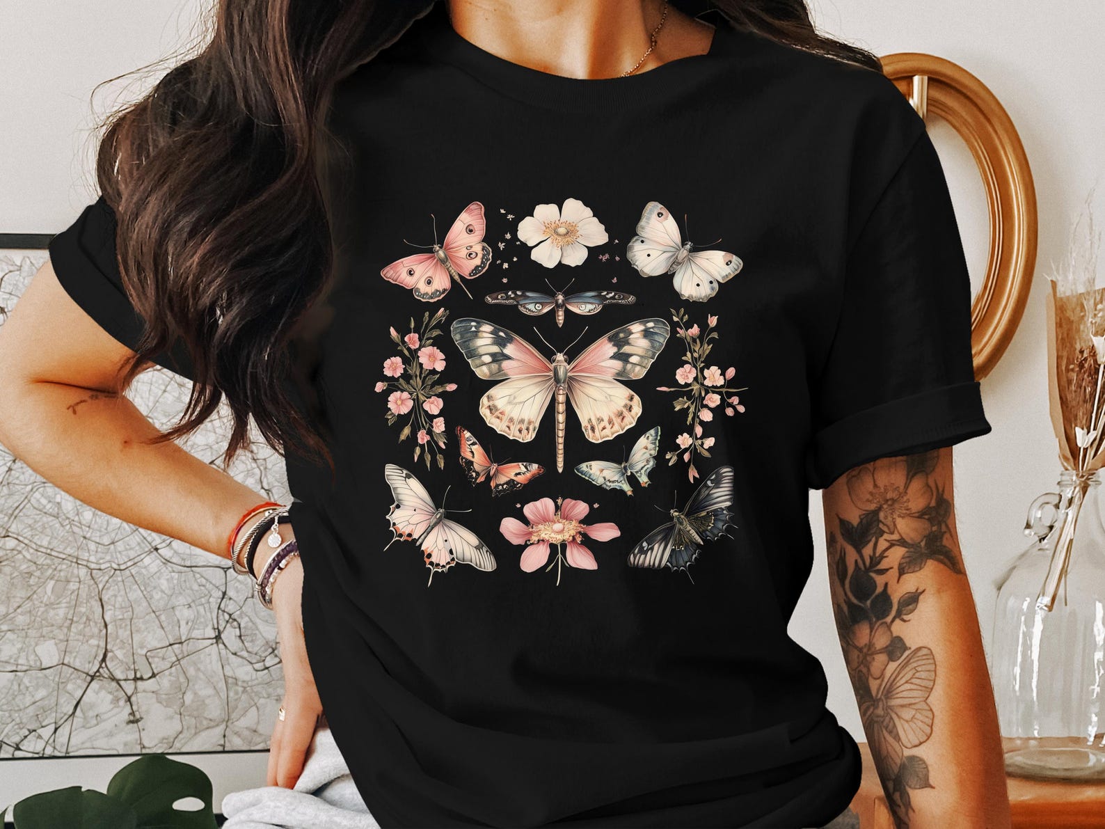 Butterfly Flowers T-Shirts, Cottagecore Tee, Nature Lover Gift, Botanical Print, Insect T Shirt, Floral Shirt, Vintage Style Shirt M