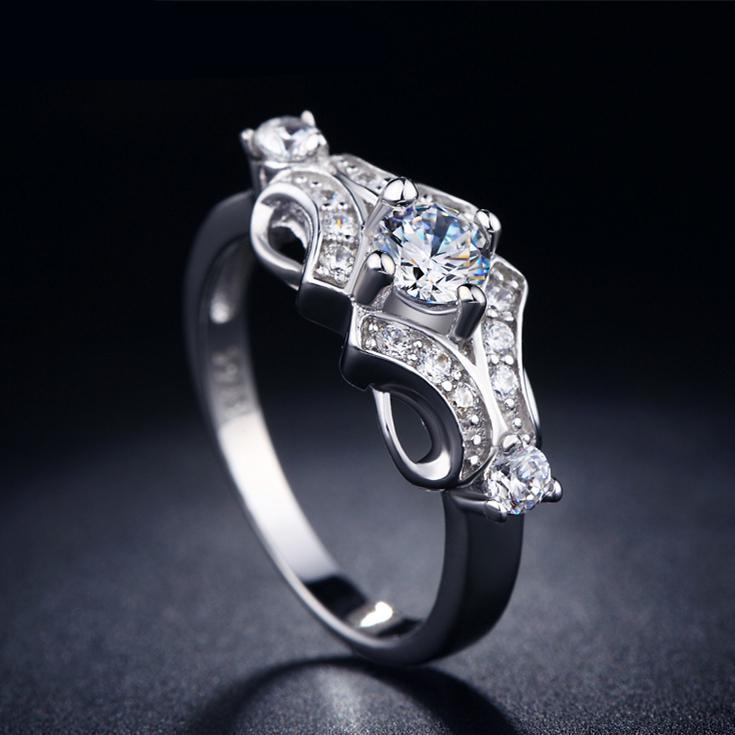 Elegant Women Round Cut Luxurious Crystal Ring For Wedding And Engagement