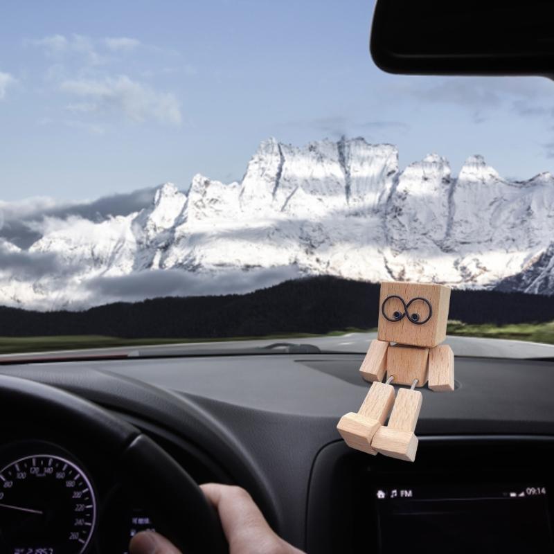 Zappelnde Füße Holzmann Figur Auto Innenraum Kleine Desktop-Ornamente Lustige Holzfigur mit schwingenden Beinen Geschenke für Zuhause