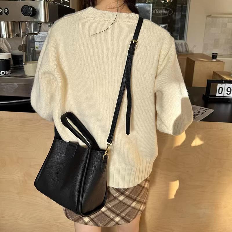 New Fashion Bucket Bag For Women Retro Texture Commuting Work Single Shoulder Crossbody Bags Simple Solid Student Handbags