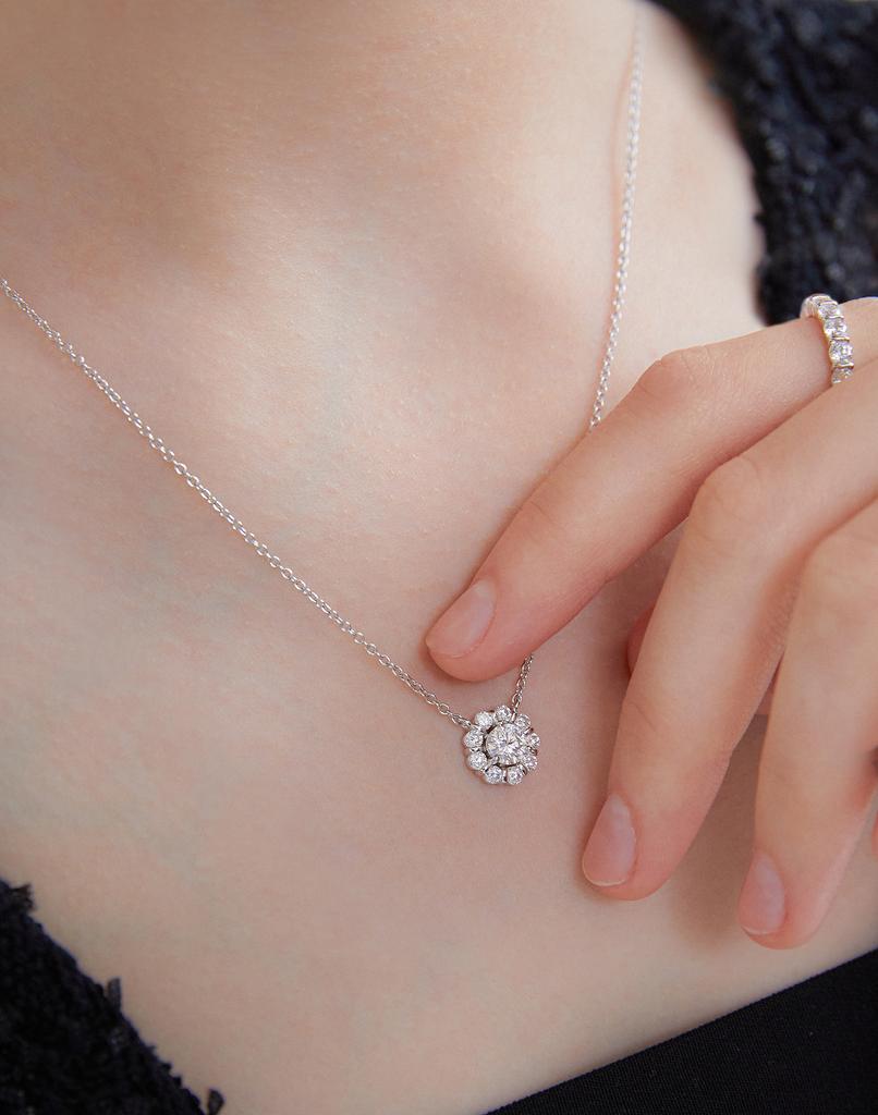Hyeres Lor Essence Silver (W) Moissanite Sunflower Necklace Hl4N5A438W9500
