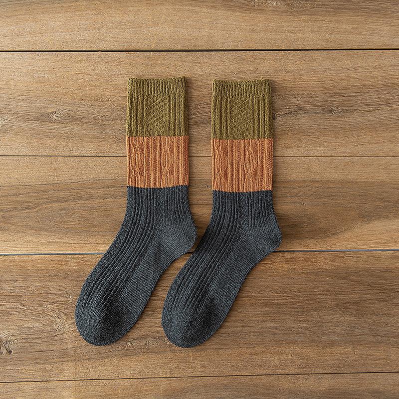 Female Autumn and Winter Retro Warm Match Color In The Tube Pile Pile Cotton Socks