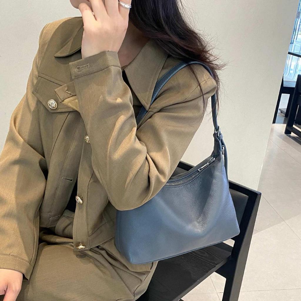 Women's Retro Casual Textured Shoulder Bag: Versatile Solid Color Tote