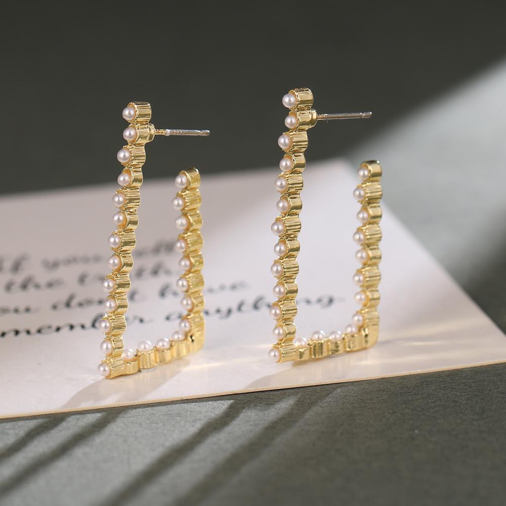 Simple Creative Exaggerated Pineapple Love Heart-shaped Geometric Chain Earrings Women Personality Geometric Girl Earrings