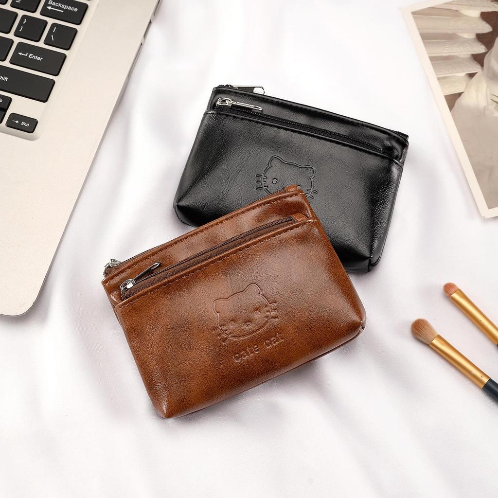 Handmade Oil Wax Leather Coin Purse: Cute Cartoon Design for Earphones & ID Cards