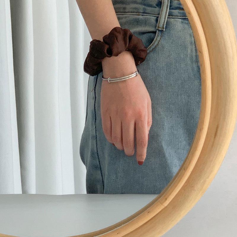 Retro-Inspired 925 Sterling Silver Pull-Out Bracelet for Women: Fashionable, Versatile, and Creative Hand Ring
