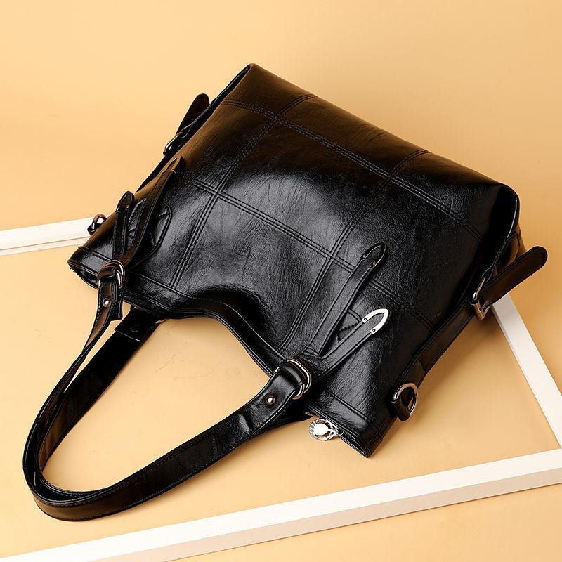 Women's New Shoulder Bag Handbag with Large Capacity and Fashionable Temperament Tote Bag