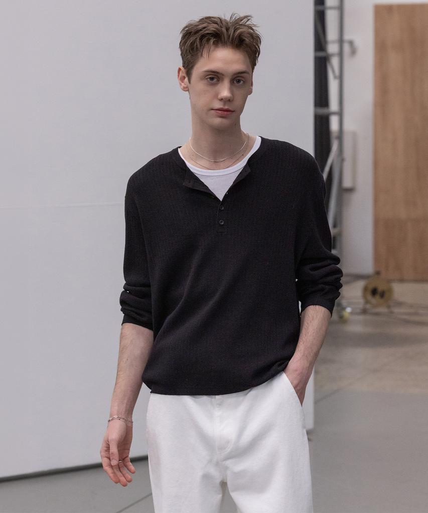 Dekkoloso Light Henley Neck Knit T-Shirt [Black]