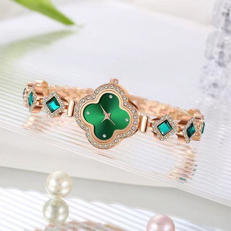 Clover Bracelet Women'S Watch Light Luxury Versatile Trend Fashion Simple Temperament Exquisite Watch Multi-Color
