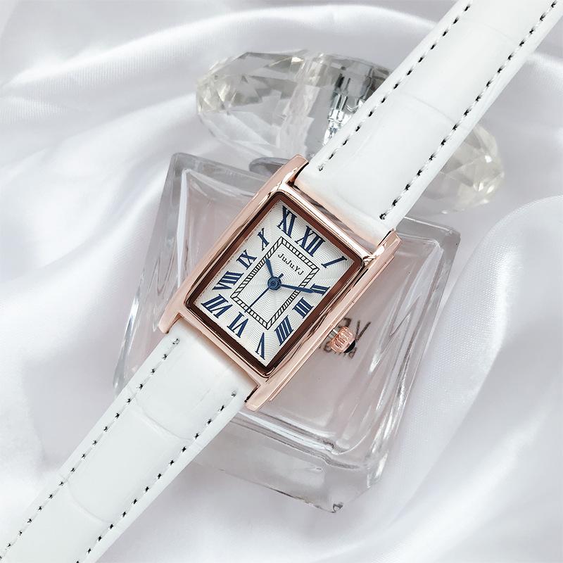 Retro Roman Numerals Quartz Women's Watch with Bamboo Link Leather Strap