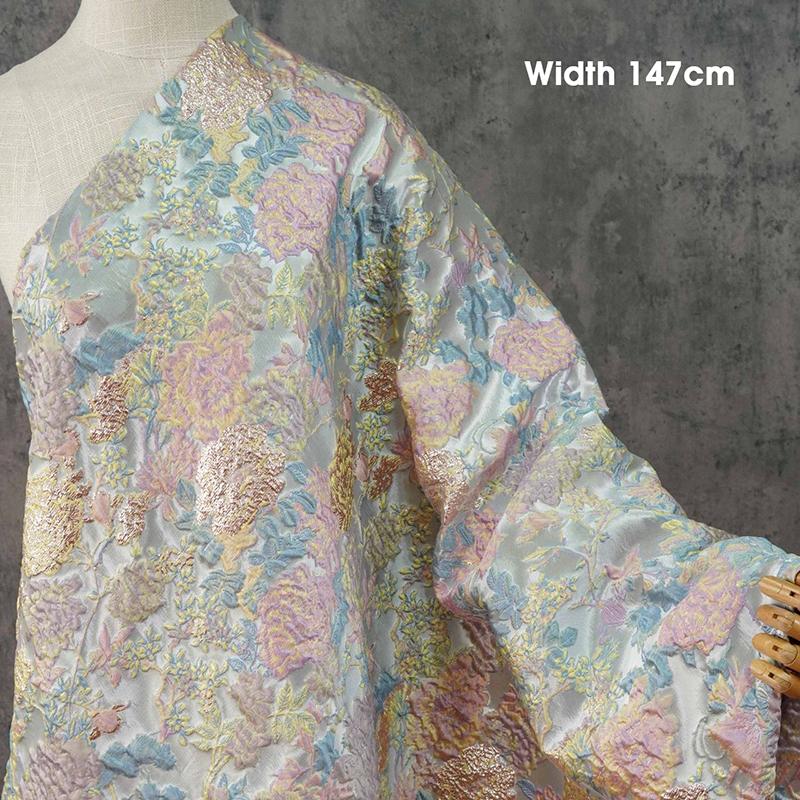1M Tessuto Floreale Rilievo 3D Retrò Filato Jacquard di Seta Oro Argento Tessuto Tinto in Filo Per Cucito Fai da Te Cheongsam Hanfu Abito Cappotto Completo Borsa