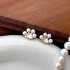 Kleine weiße Perlen-Katzenpfoten-Ohrstecker Hohe Qualität Leichter Luxus Ohrringe für Damen Einfach für täglichen Schmuck geeignet