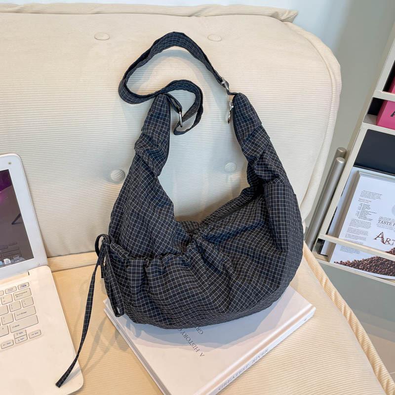 

Повседневная вместительная сумка-багет женская 2025 новая клетчатая холщовая сумка-пельмень модная наплечная сумка-мессенджер