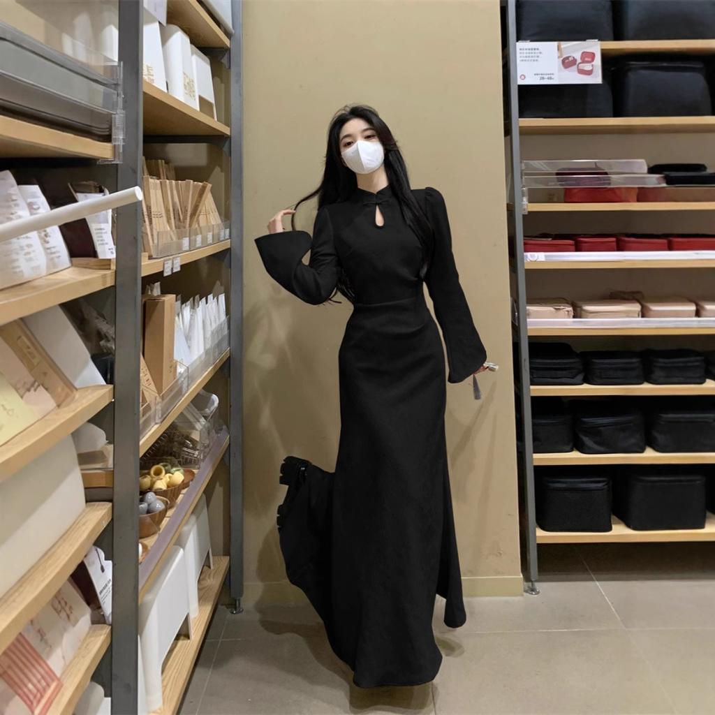 Large size French cheongsam dress women's autumn Hepburn style small black dress fat mm waist hanging skirt